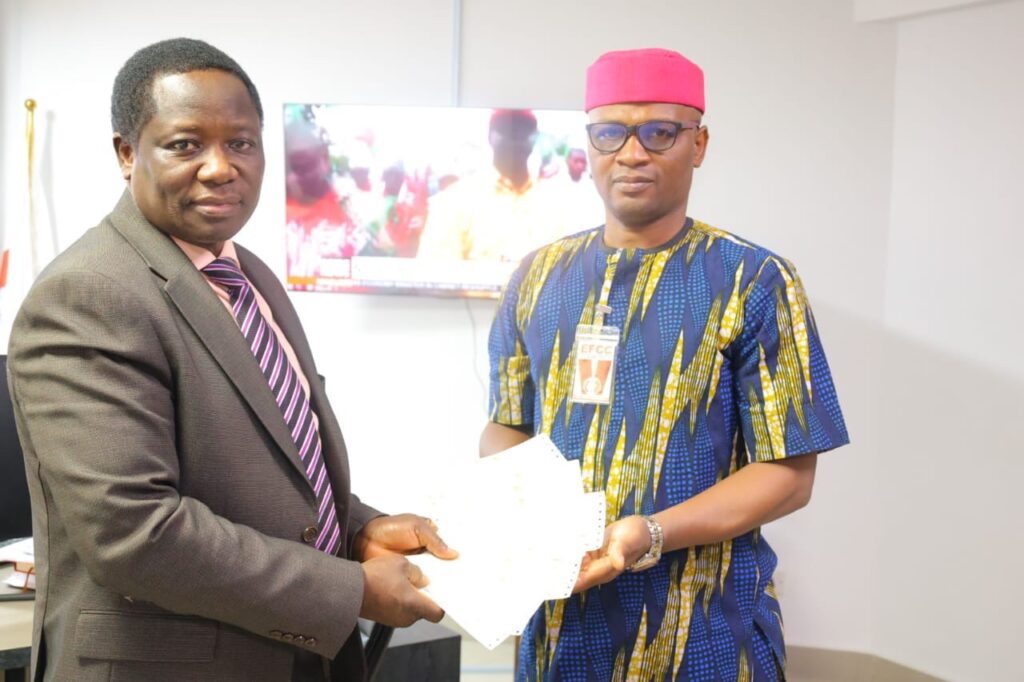 EFCC Hands Over Recovered N140m to Loan Firm in Lagos